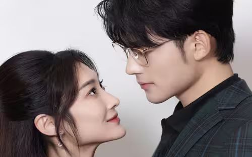 新版：分手當(dāng)天，我閃婚了億萬富豪(全集)